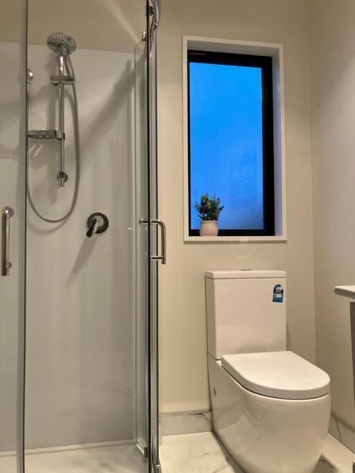 2-Bedroom Ensuite, Close To City, Comfortable, Accessible With Own Parking Christchurch Ngoại thất bức ảnh